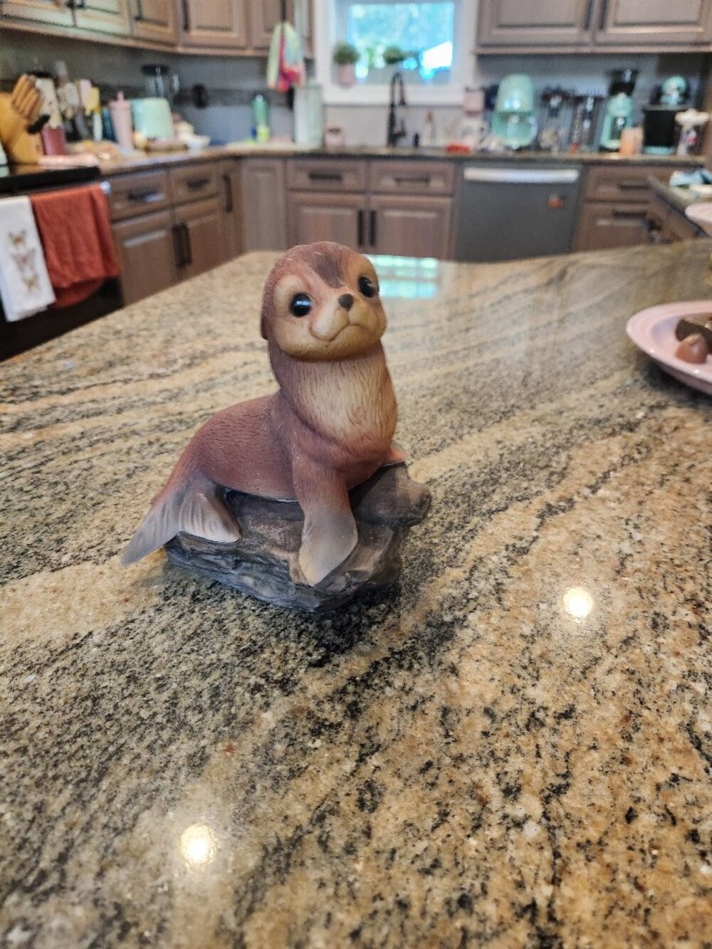 Home Interiors Seal Figurine